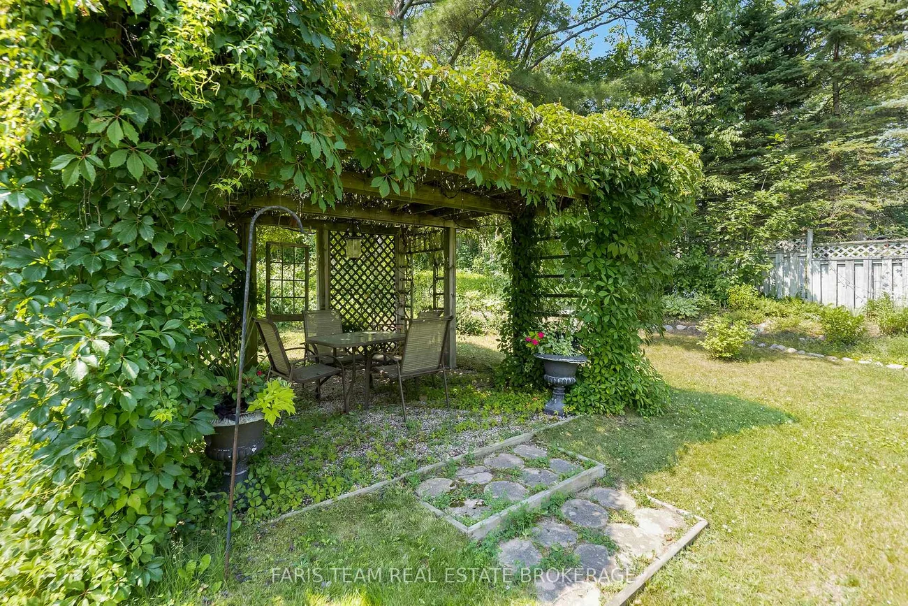 302, Sunnidale, Sunnidale, Barrie