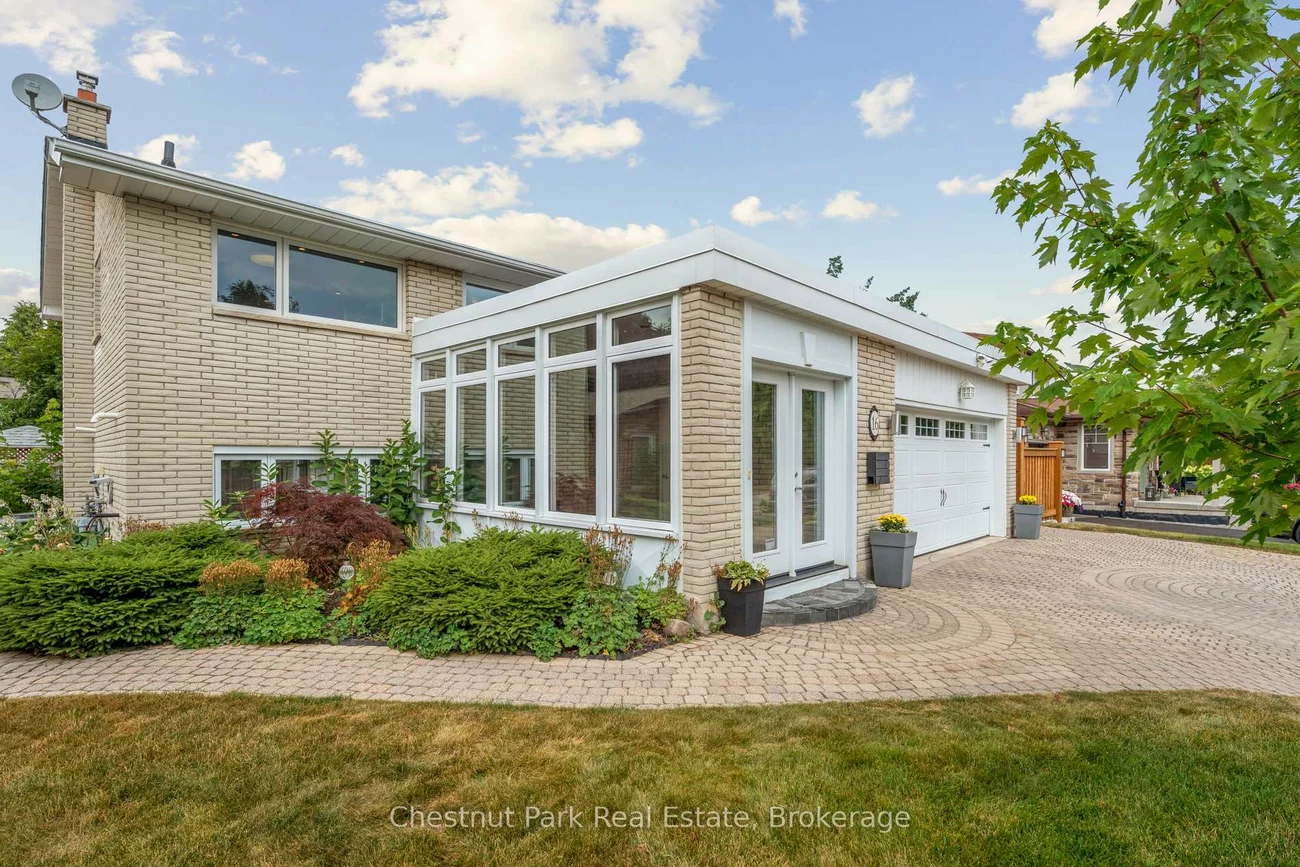 16, Davies, Grove East, Barrie