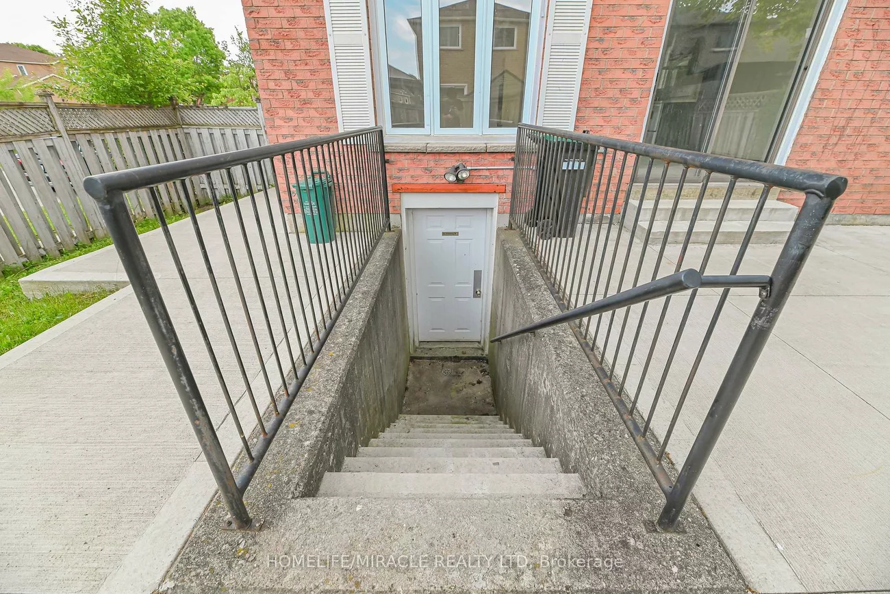 40, Blair, Grove East, Barrie