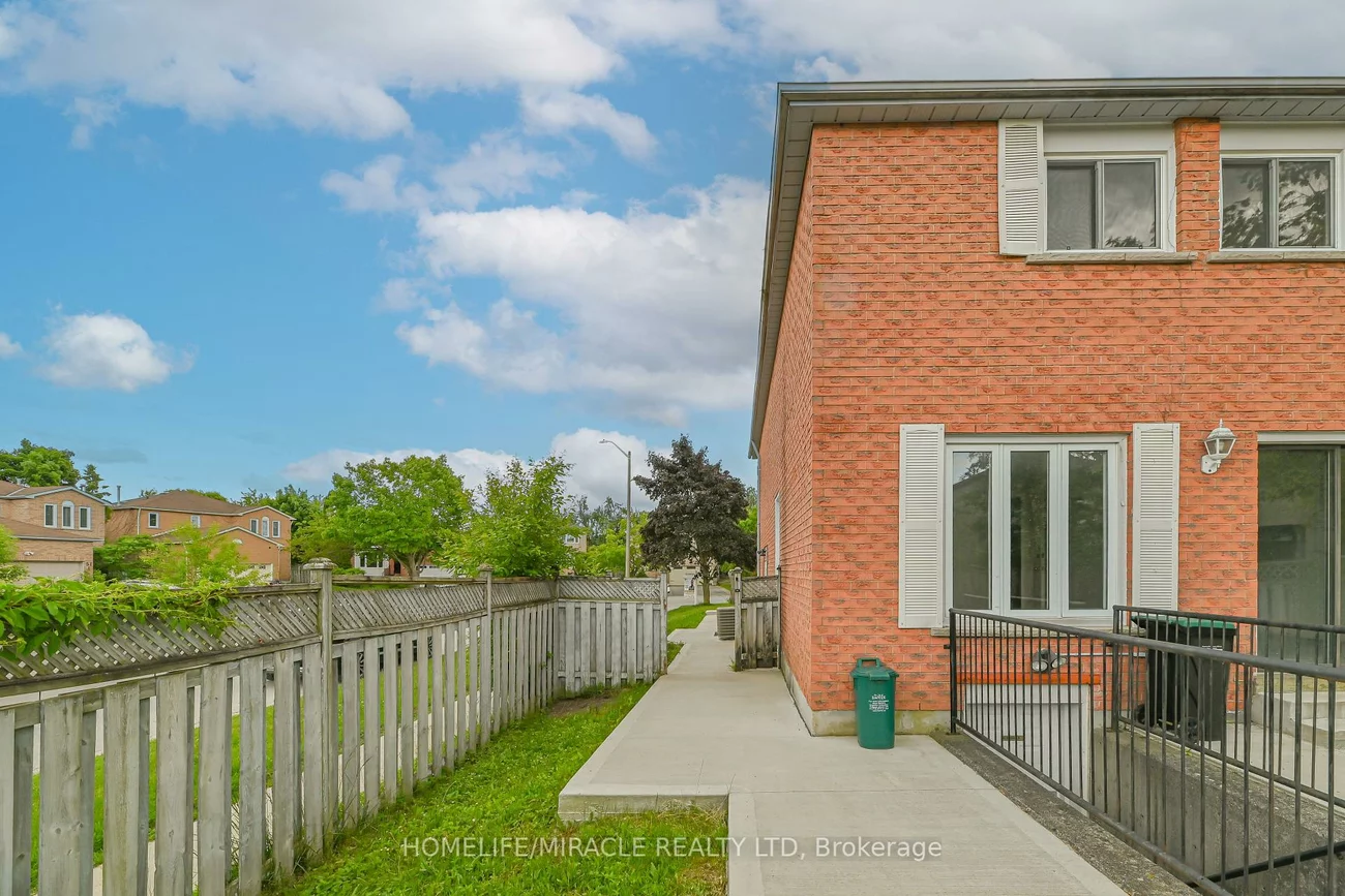 40, Blair, Grove East, Barrie