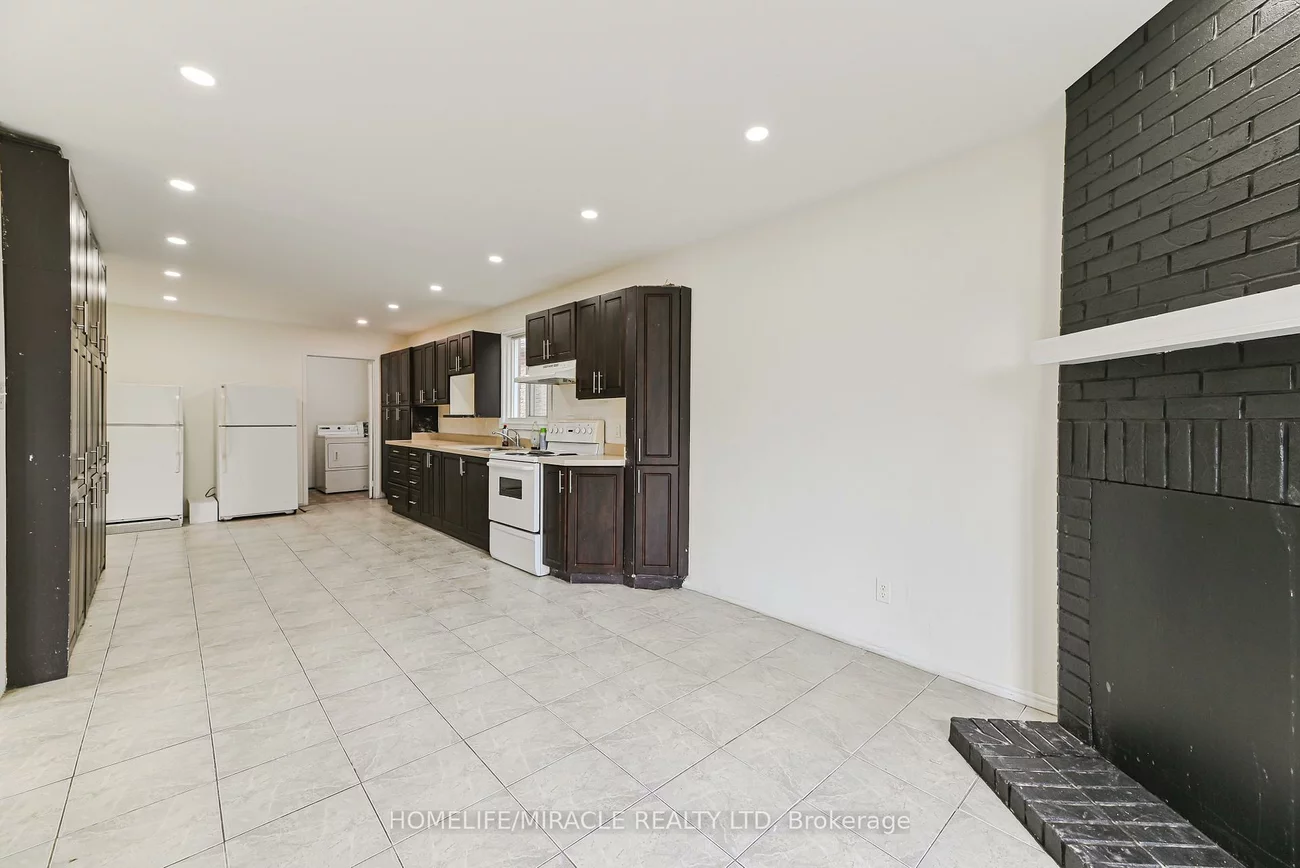 40, Blair, Grove East, Barrie
