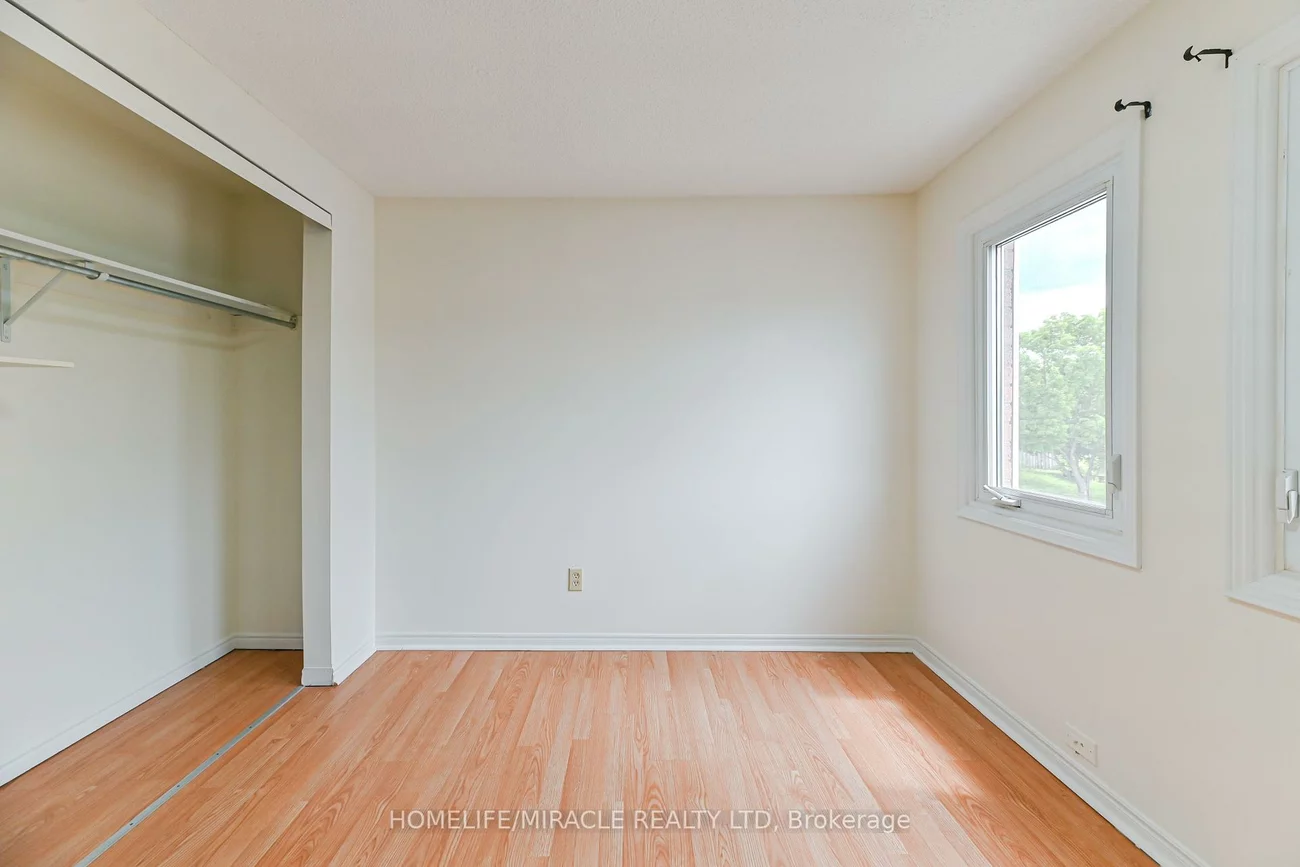 40, Blair, Grove East, Barrie