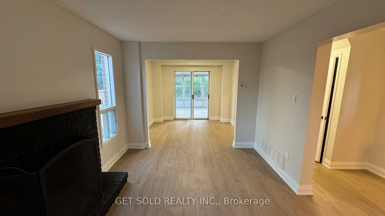 232, Kozlov, West Bayfield, Barrie