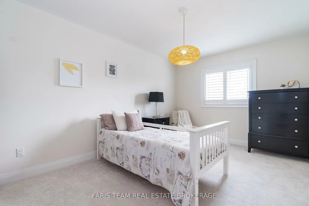 37, Muirfield, Holly, Barrie