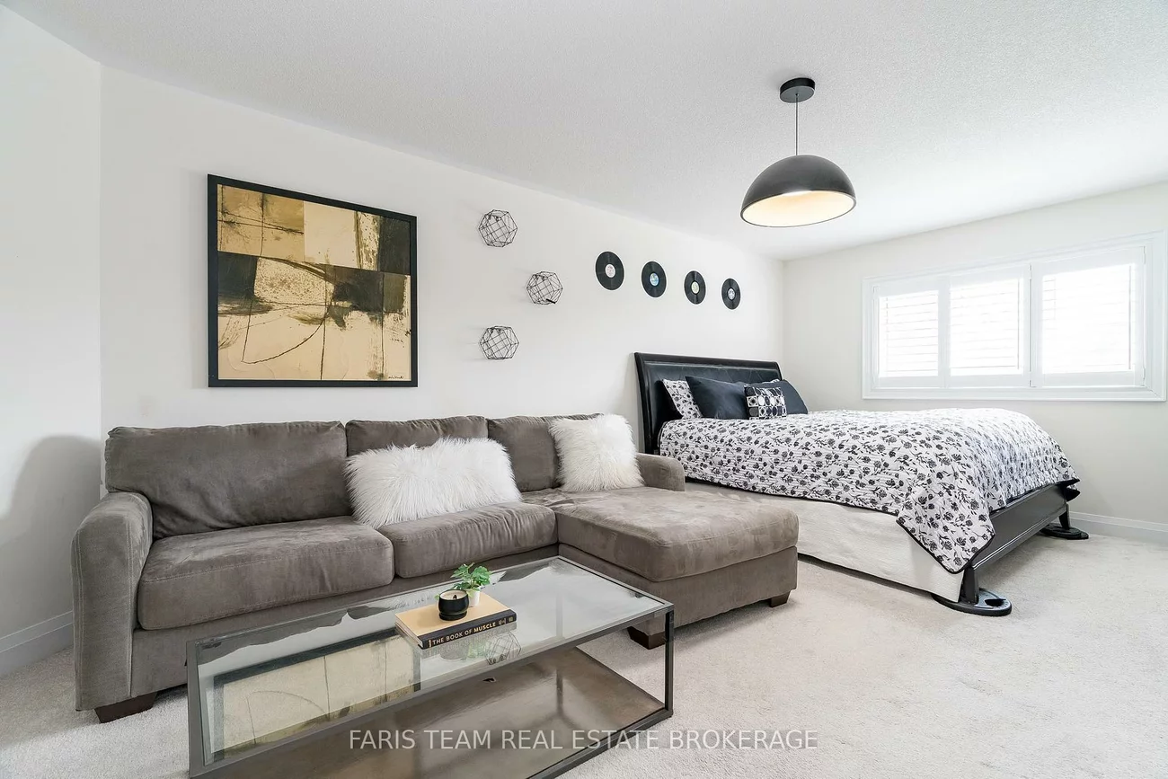 37, Muirfield, Holly, Barrie
