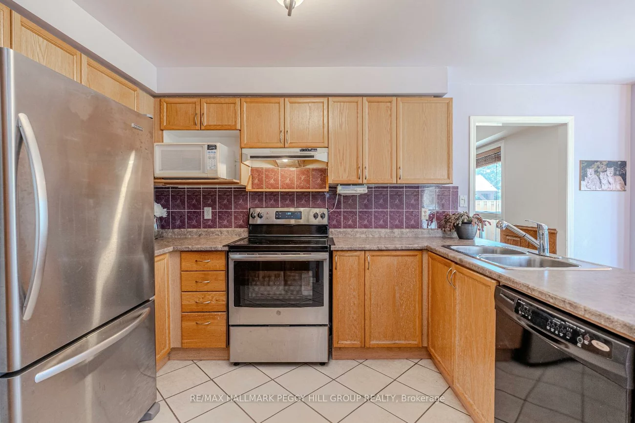 36, Ford, West Bayfield, Barrie
