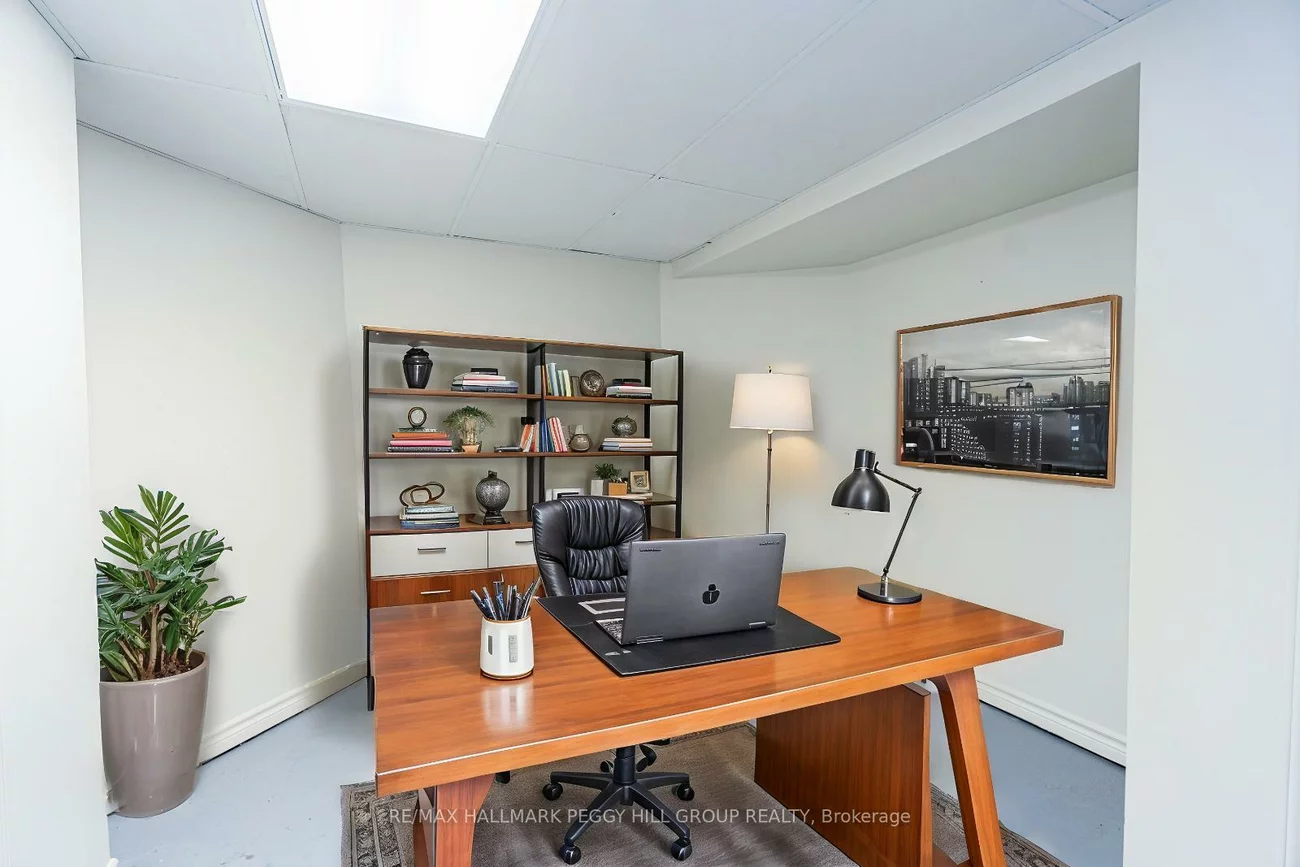 36, Ford, West Bayfield, Barrie