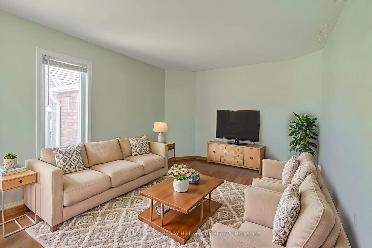 36, Ford, West Bayfield, Barrie