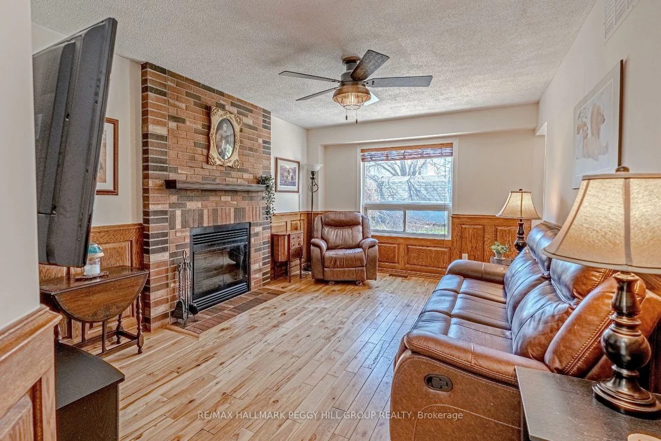 36, Ford, West Bayfield, Barrie
