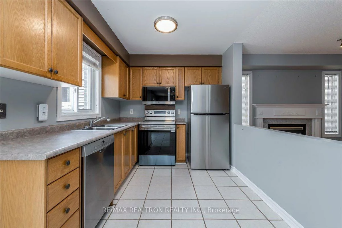 2089, Dwinnell, 400 North, Barrie