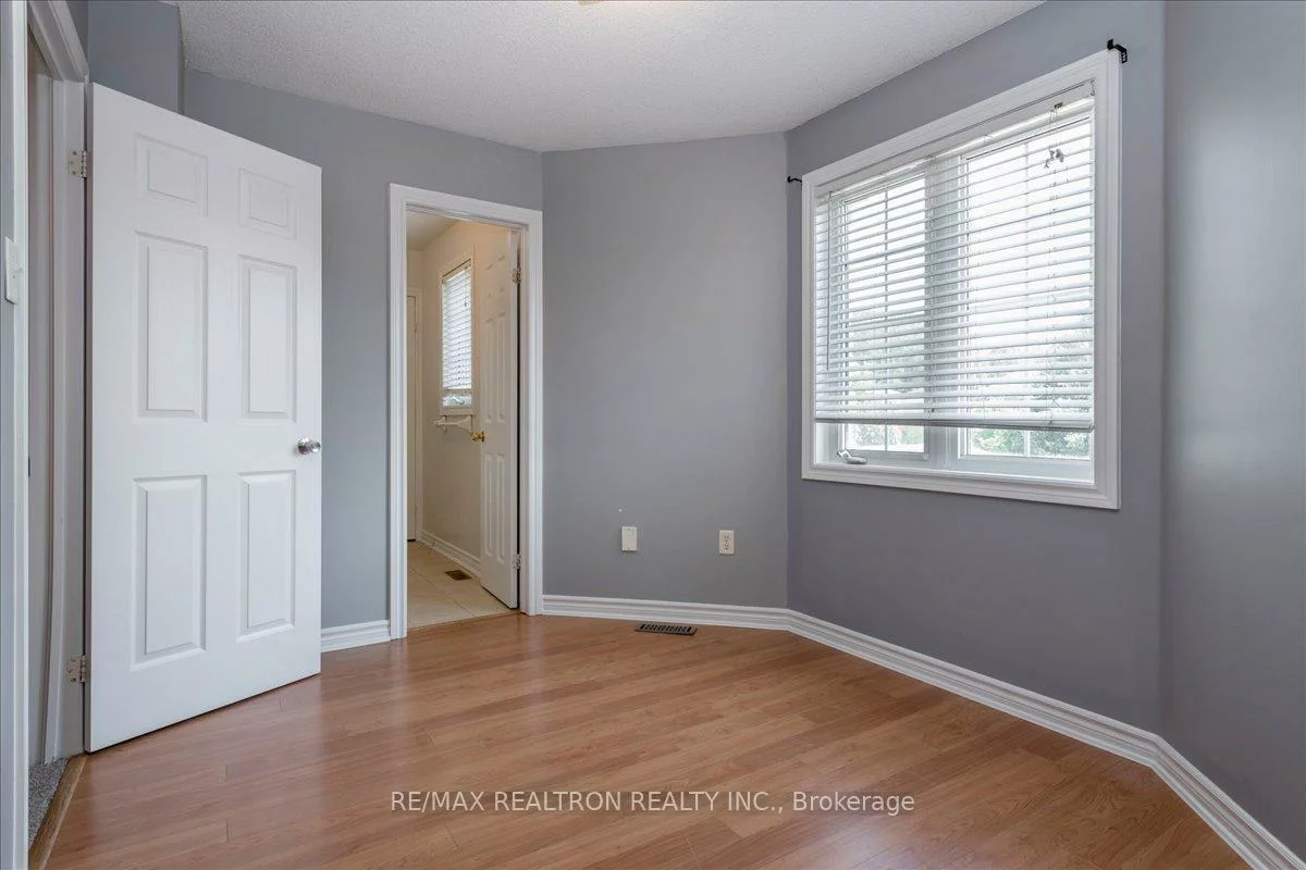 2089, Dwinnell, 400 North, Barrie