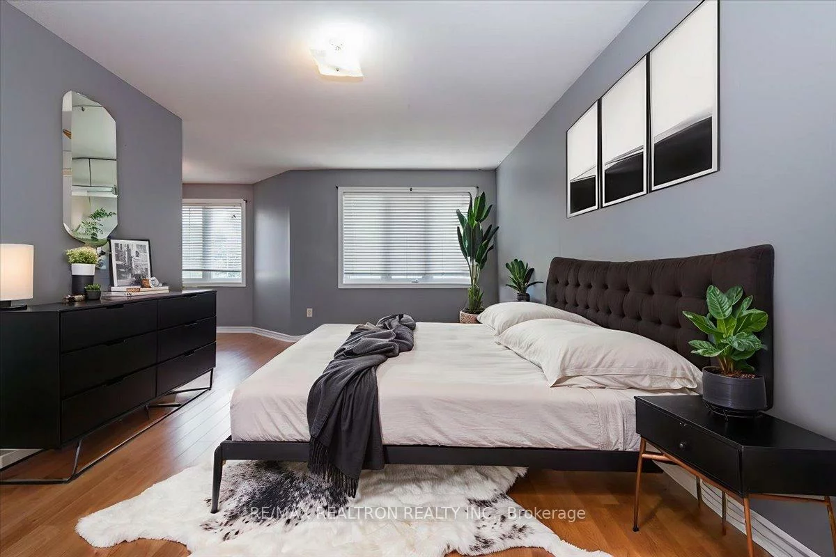 2089, Dwinnell, 400 North, Barrie