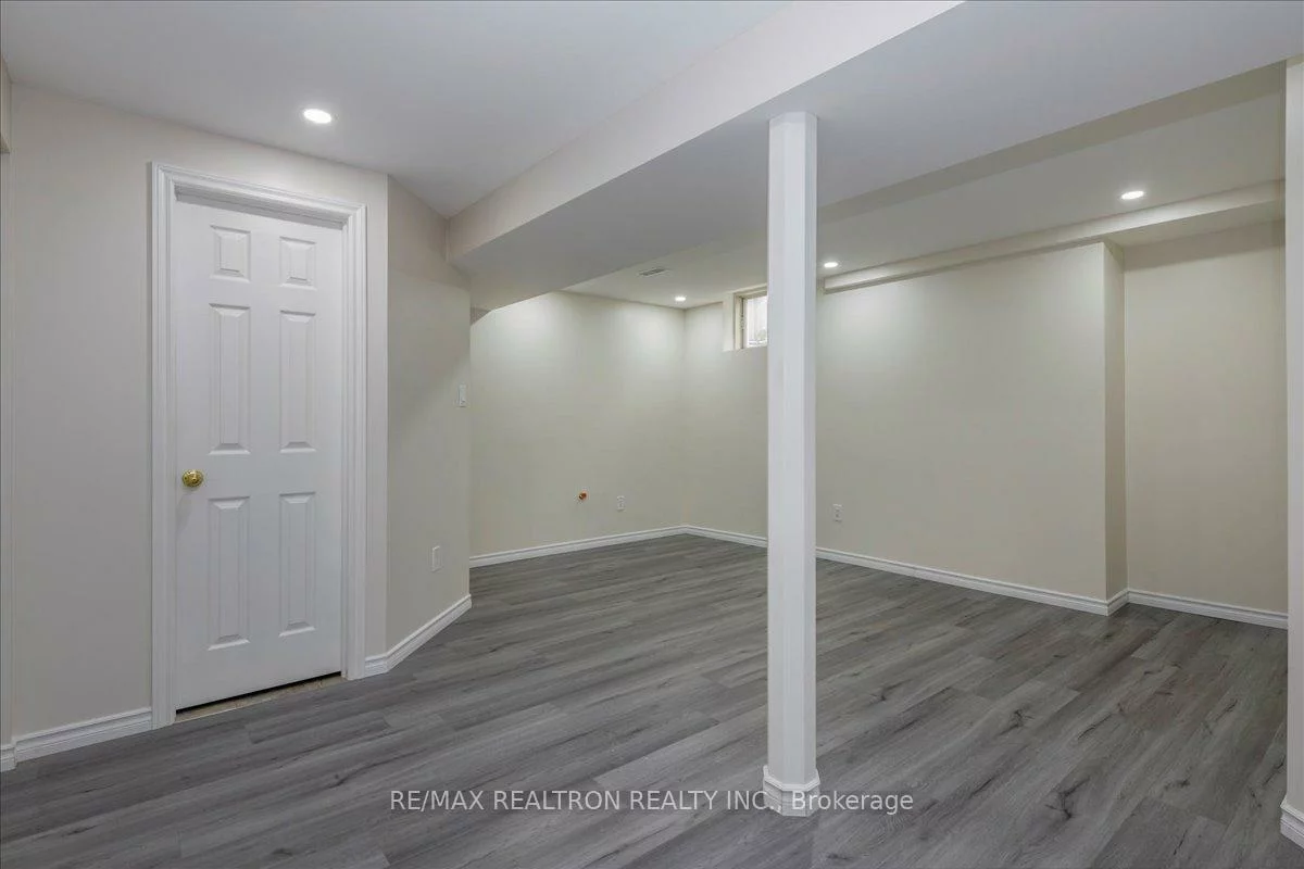 2089, Dwinnell, 400 North, Barrie
