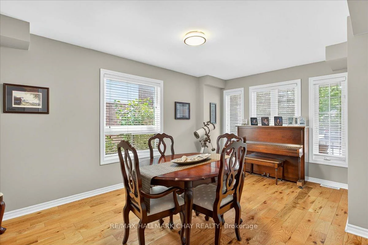 35, Diana, Innis-Shore, Barrie