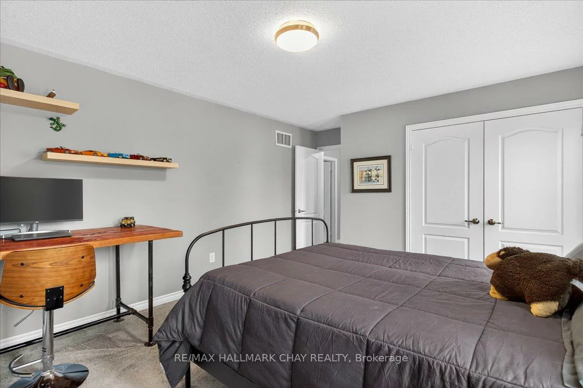 35, Diana, Innis-Shore, Barrie