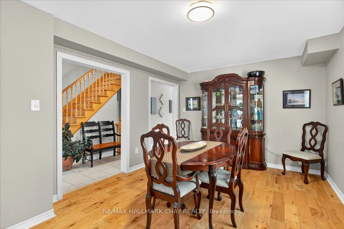 35, Diana, Innis-Shore, Barrie
