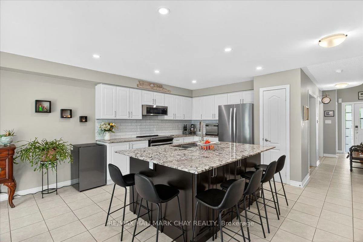 35, Diana, Innis-Shore, Barrie