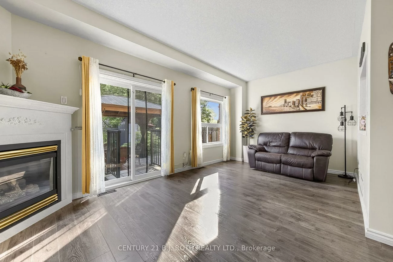80, BRUCE, Bayshore, Barrie