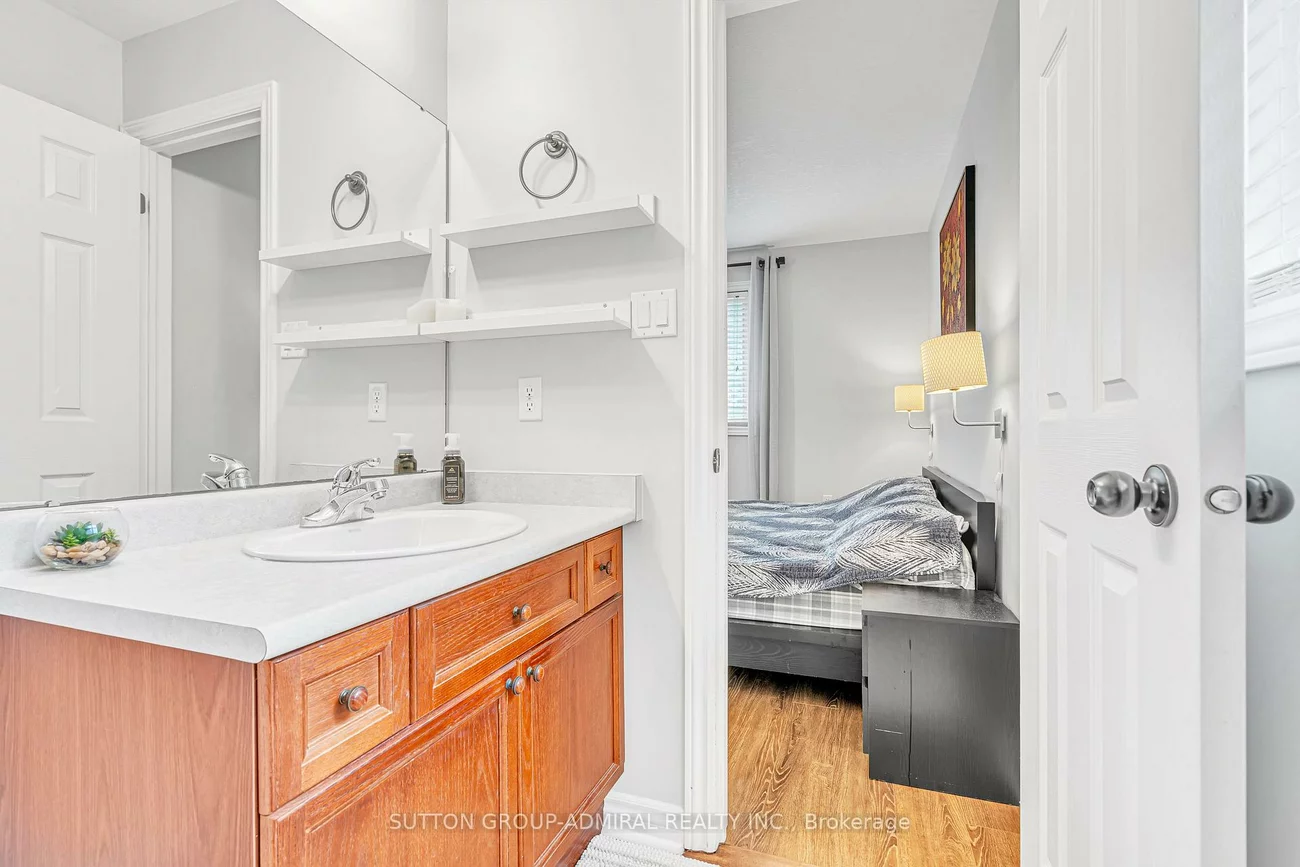 16, Empire, Innis-Shore, Barrie