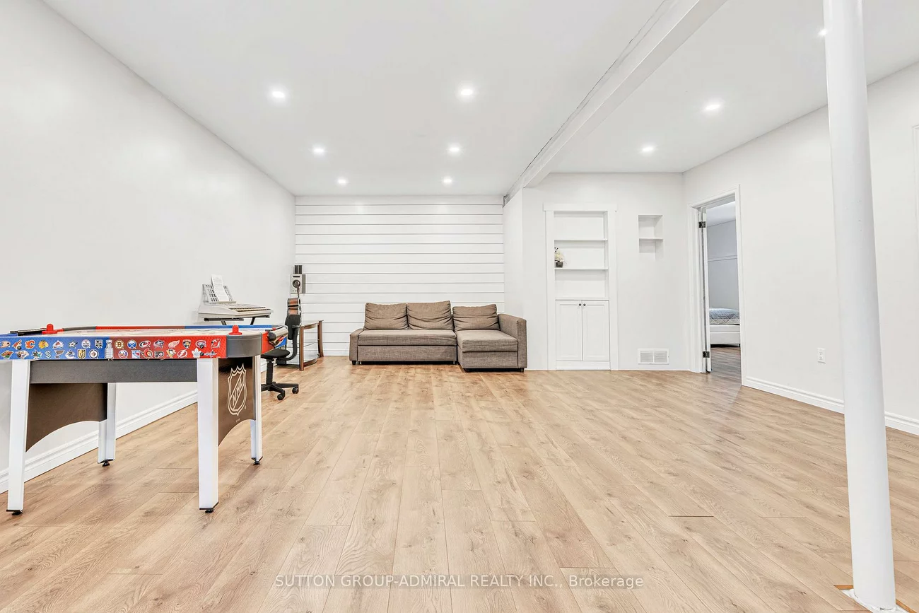 16, Empire, Innis-Shore, Barrie