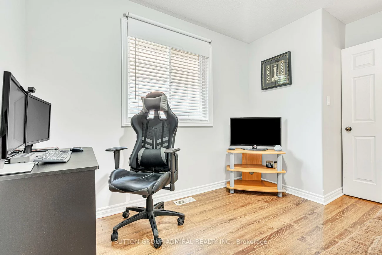 16, Empire, Innis-Shore, Barrie