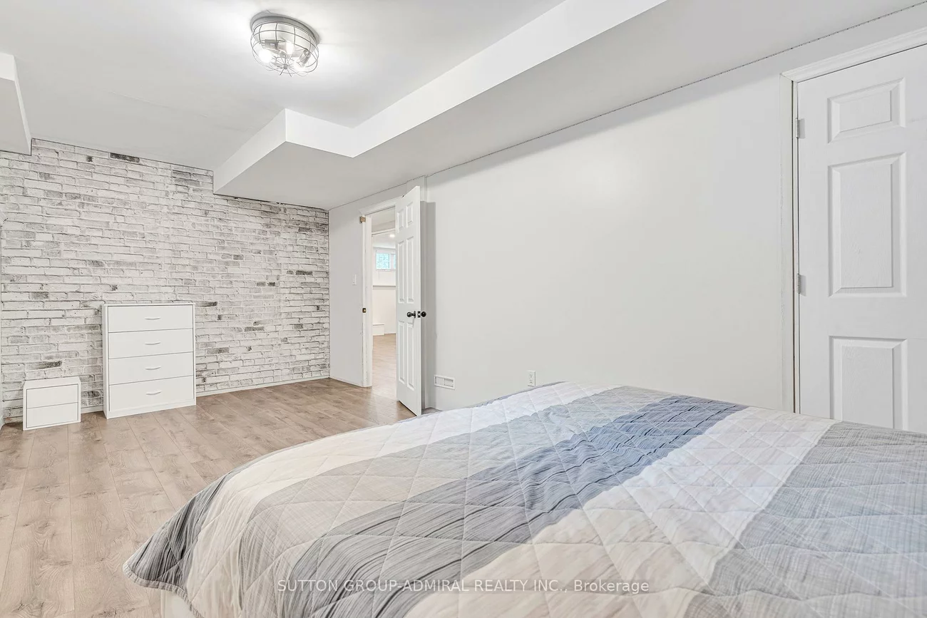 16, Empire, Innis-Shore, Barrie