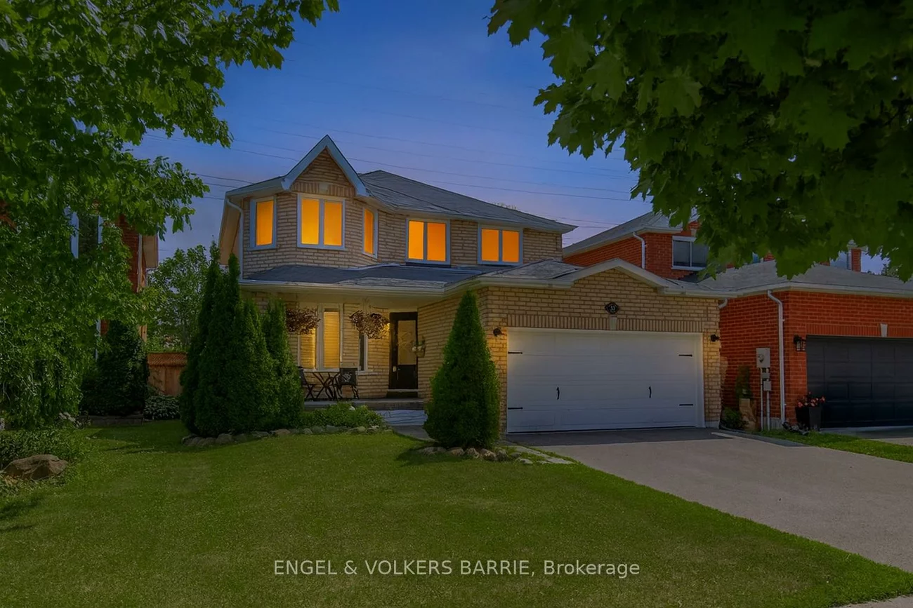 33, Etherington, West Bayfield, Barrie