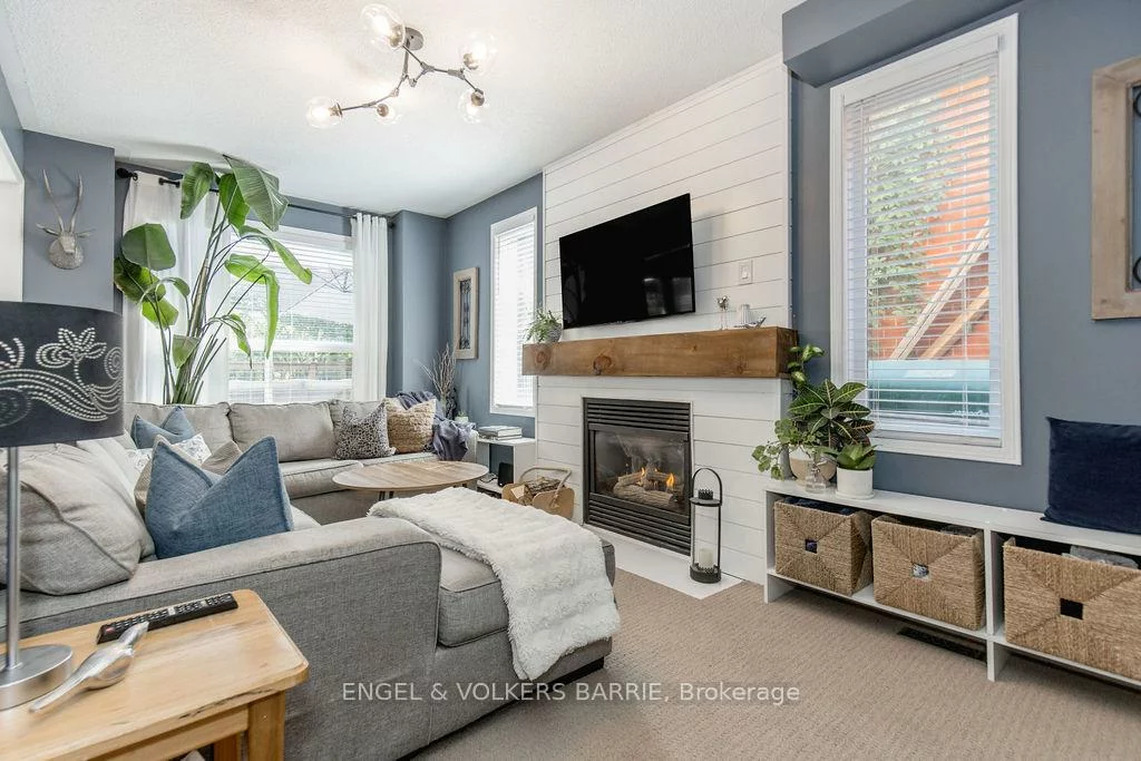 33, Etherington, West Bayfield, Barrie