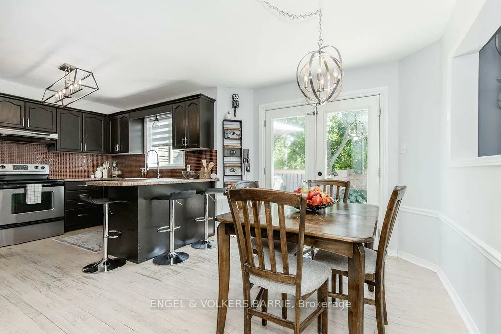 33, Etherington, West Bayfield, Barrie