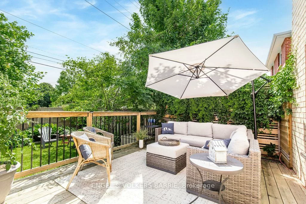 33, Etherington, West Bayfield, Barrie