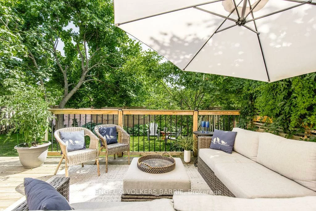33, Etherington, West Bayfield, Barrie