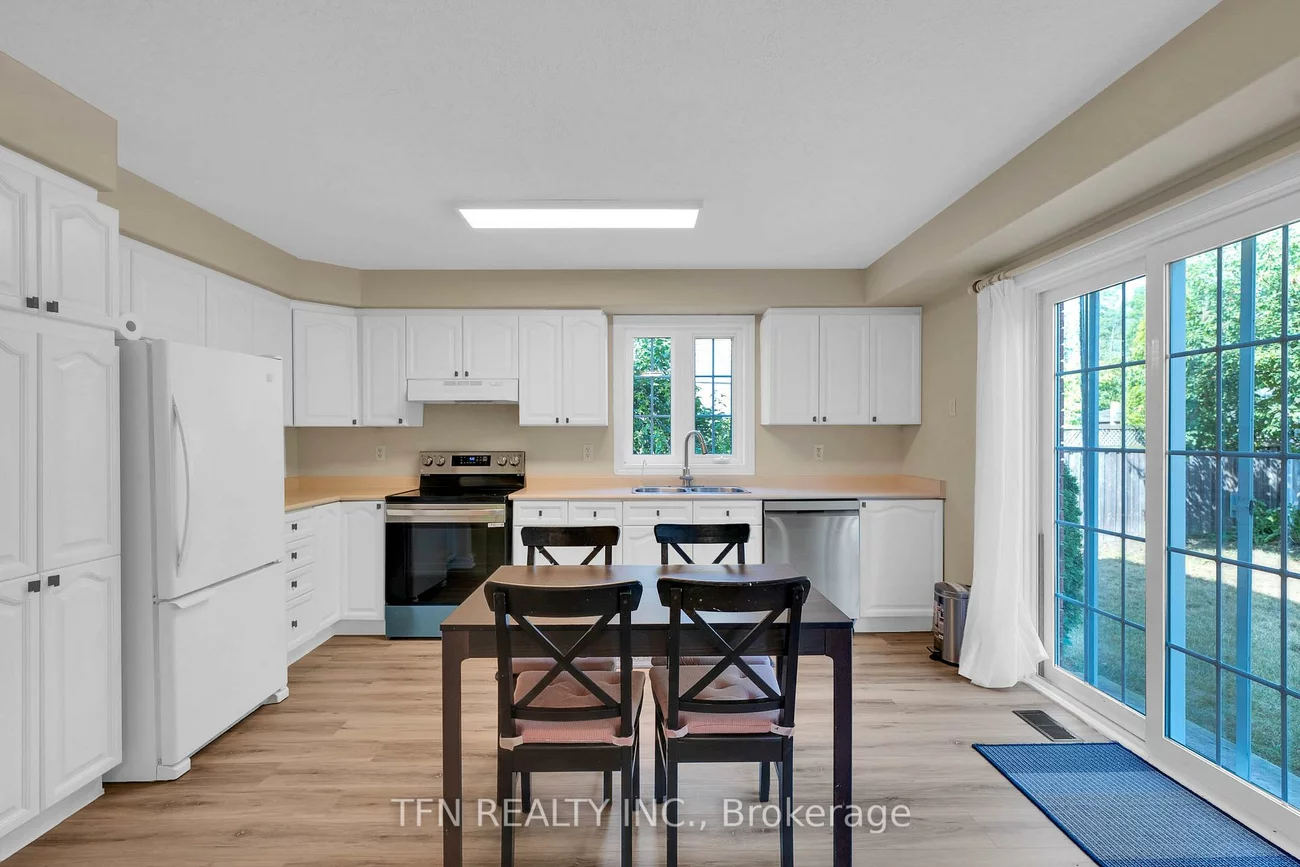 34, Balmoral, Innis-Shore, Barrie