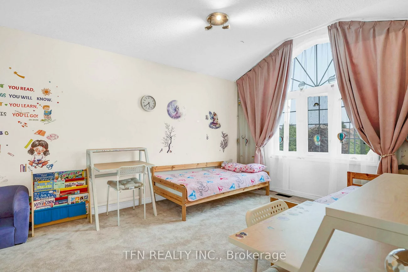 34, Balmoral, Innis-Shore, Barrie