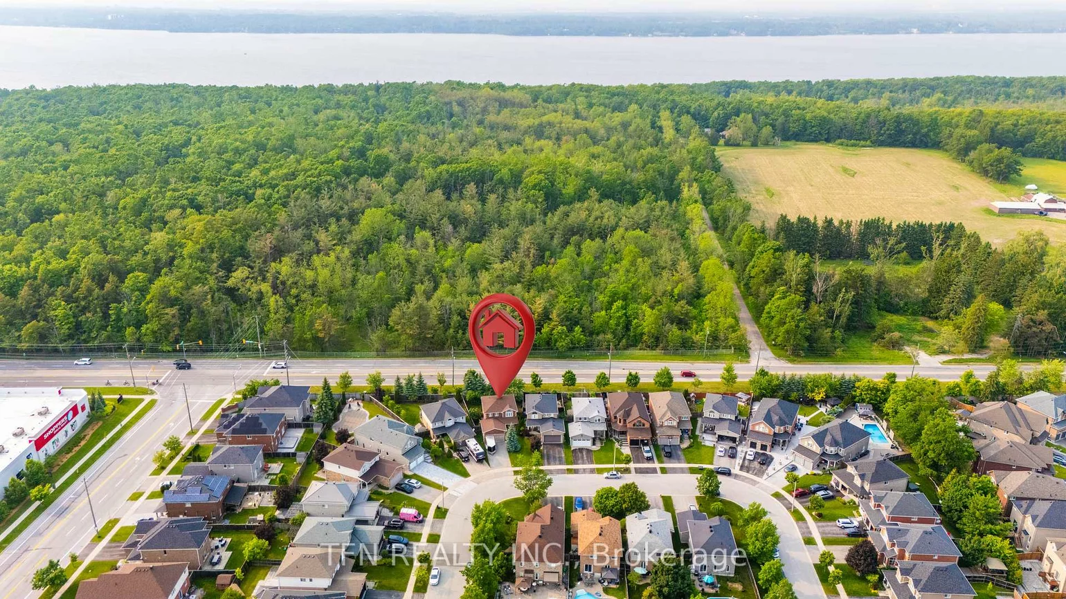 34, Balmoral, Innis-Shore, Barrie