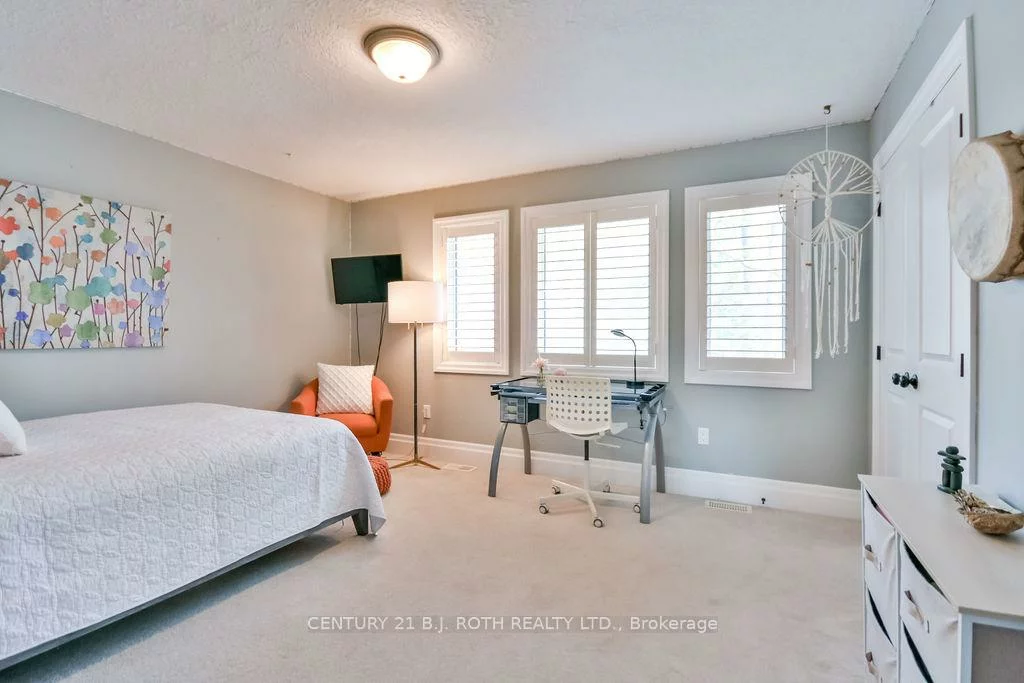 99, Jewel House, Innis-Shore, Barrie