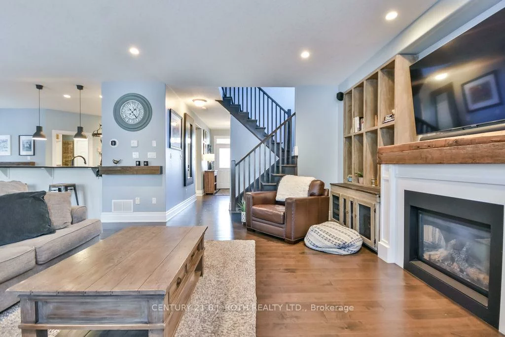 99, Jewel House, Innis-Shore, Barrie