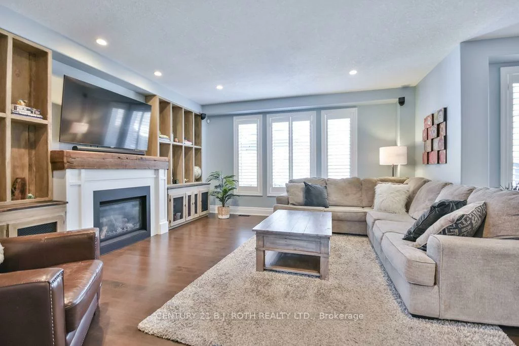 99, Jewel House, Innis-Shore, Barrie