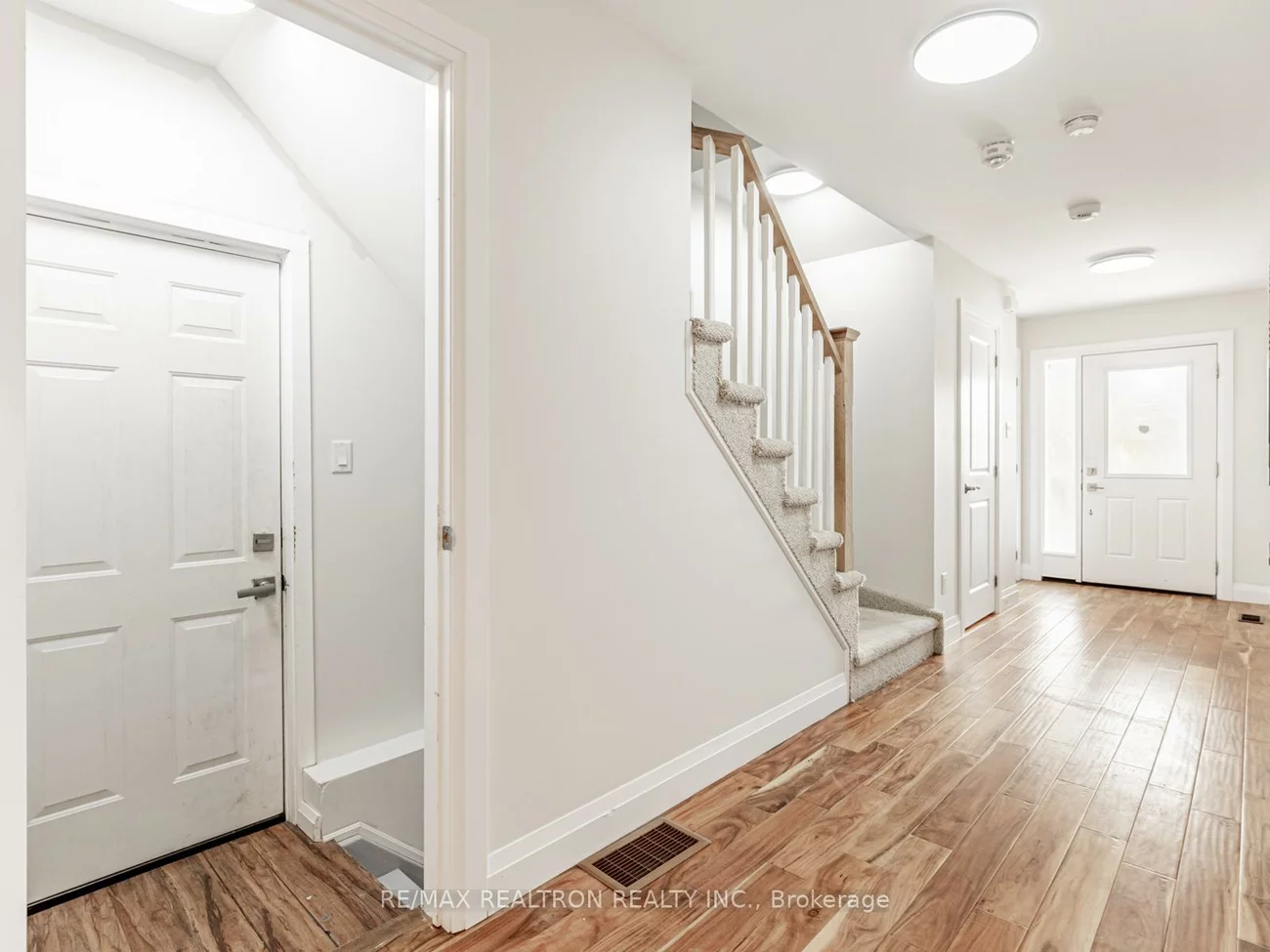 14b, Ferris, Cundles East, Barrie