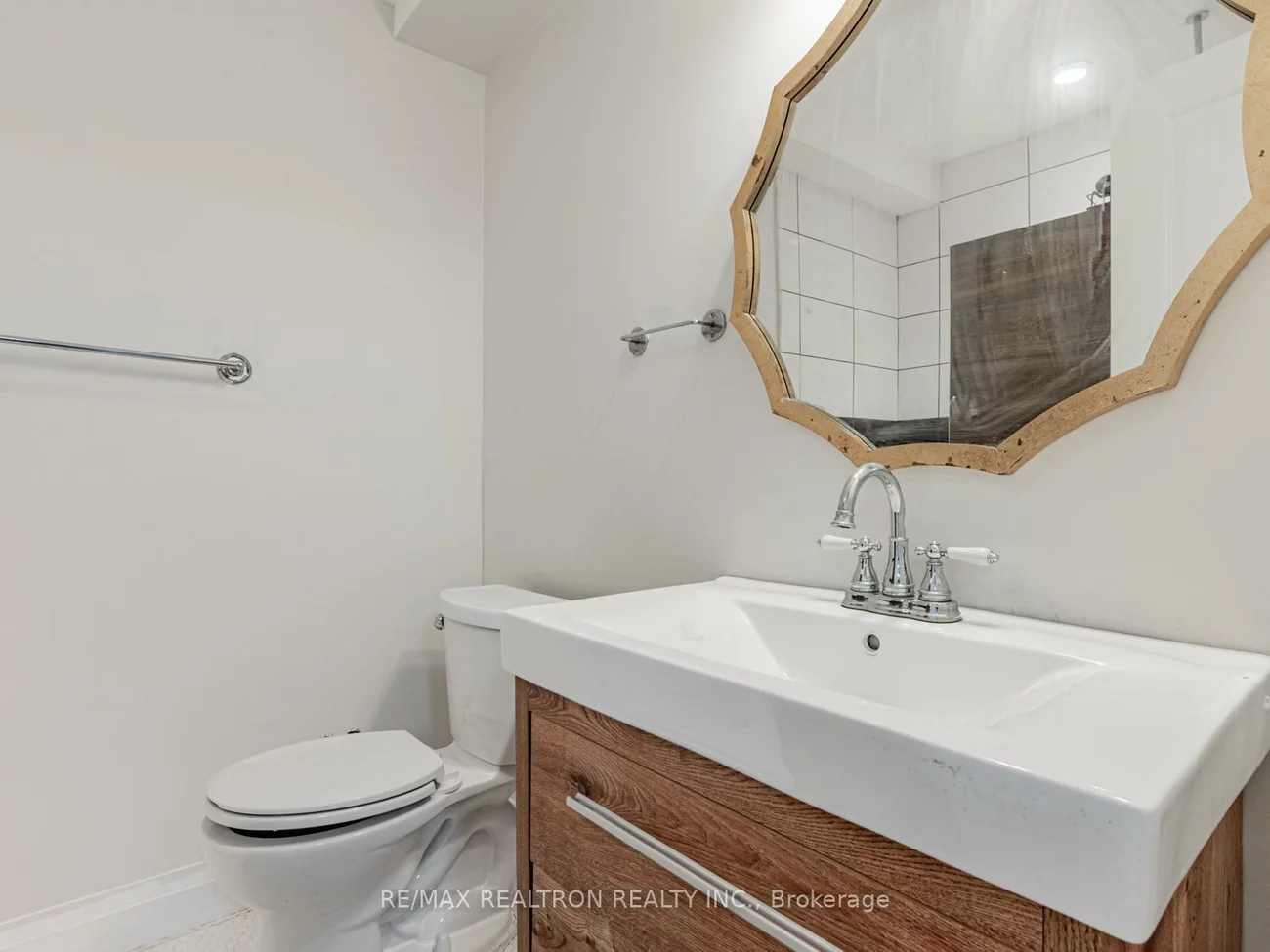14b, Ferris, Cundles East, Barrie