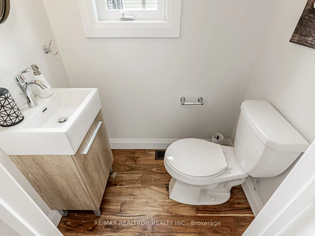 14b, Ferris, Cundles East, Barrie