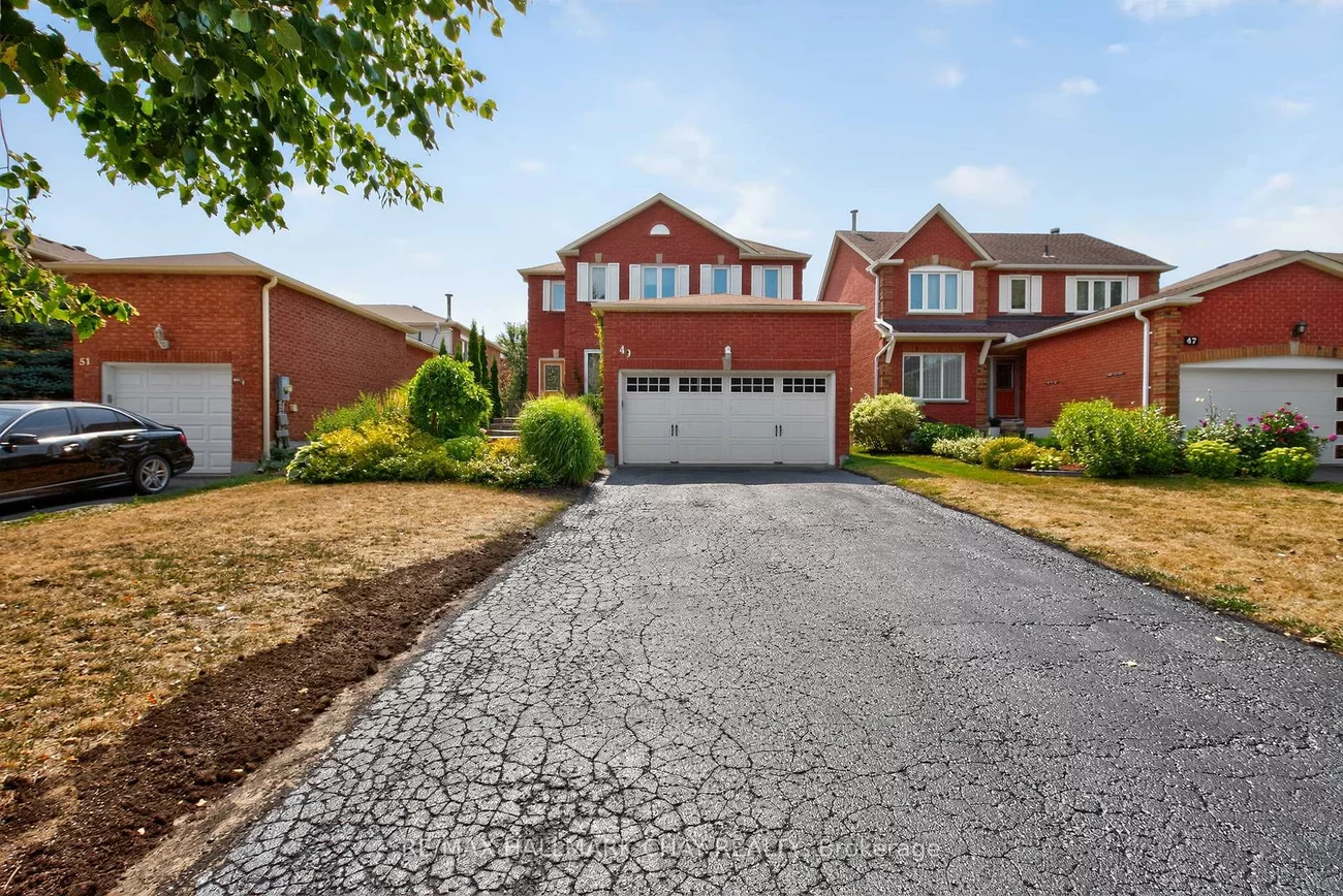 49, Mcdougall, West Bayfield, Barrie