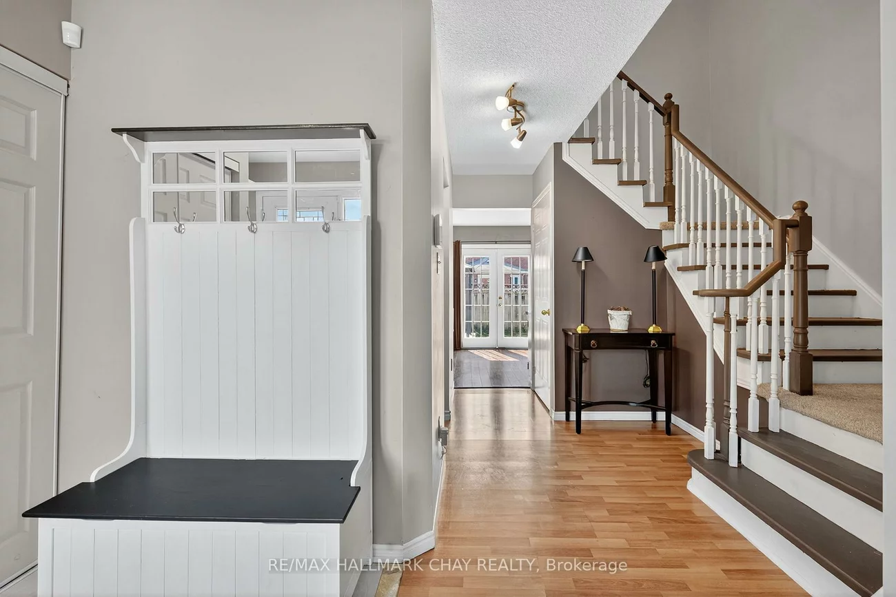 49, Mcdougall, West Bayfield, Barrie