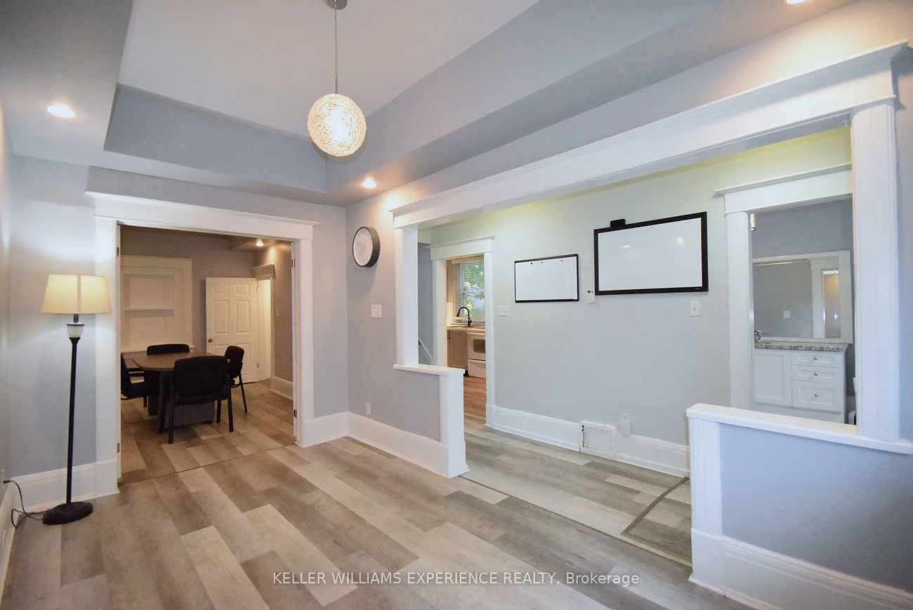 184, BRADFORD, City Centre, Barrie