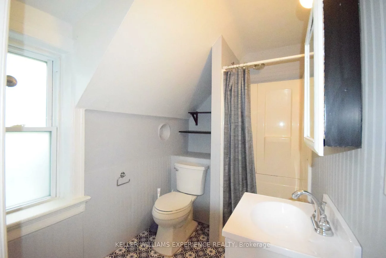 184, BRADFORD, City Centre, Barrie