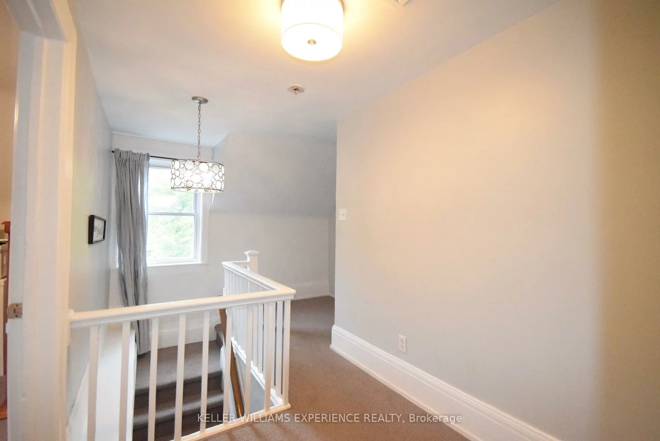 184, BRADFORD, City Centre, Barrie