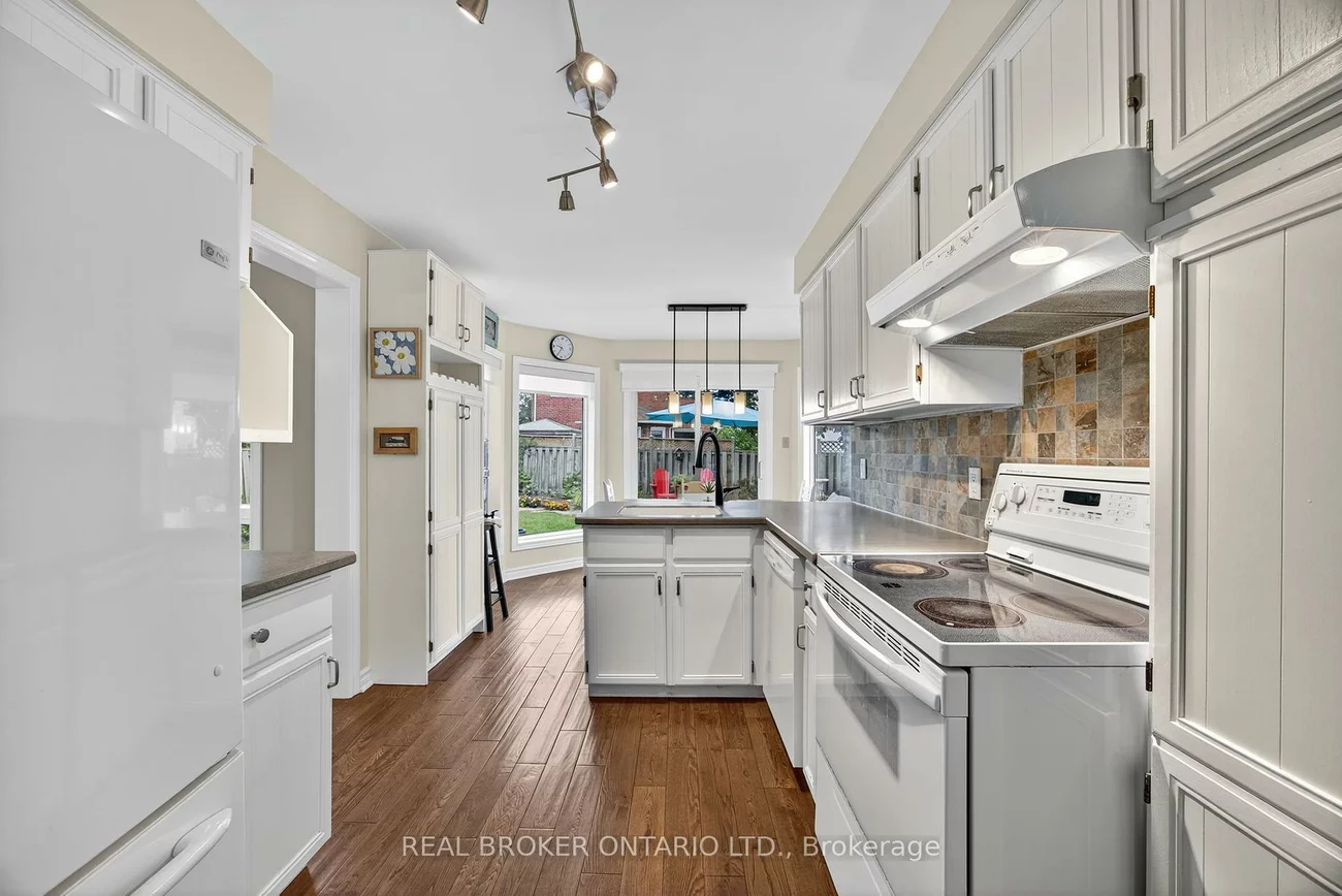 13, BALLISTON, West Bayfield, Barrie
