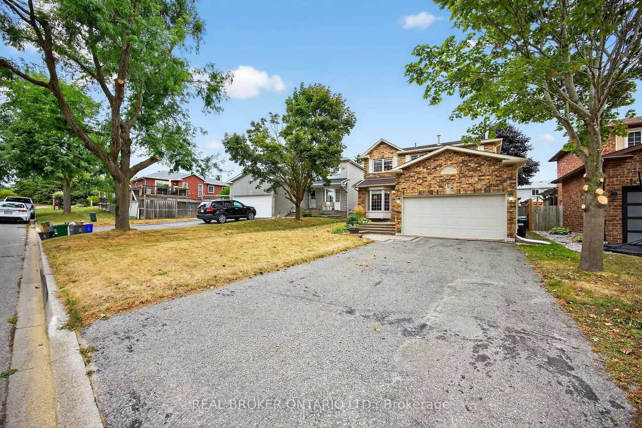 13, BALLISTON, West Bayfield, Barrie