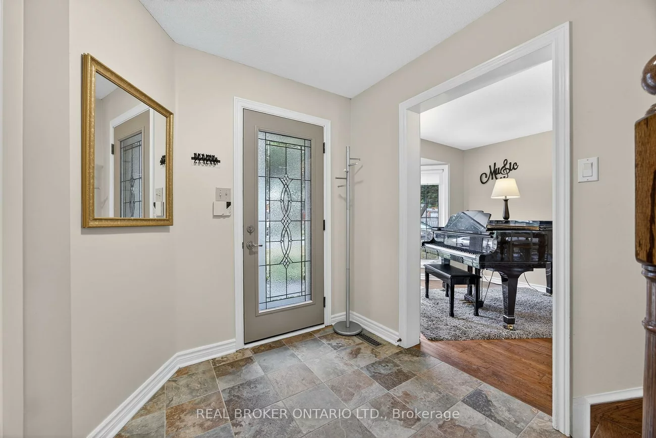 13, BALLISTON, West Bayfield, Barrie