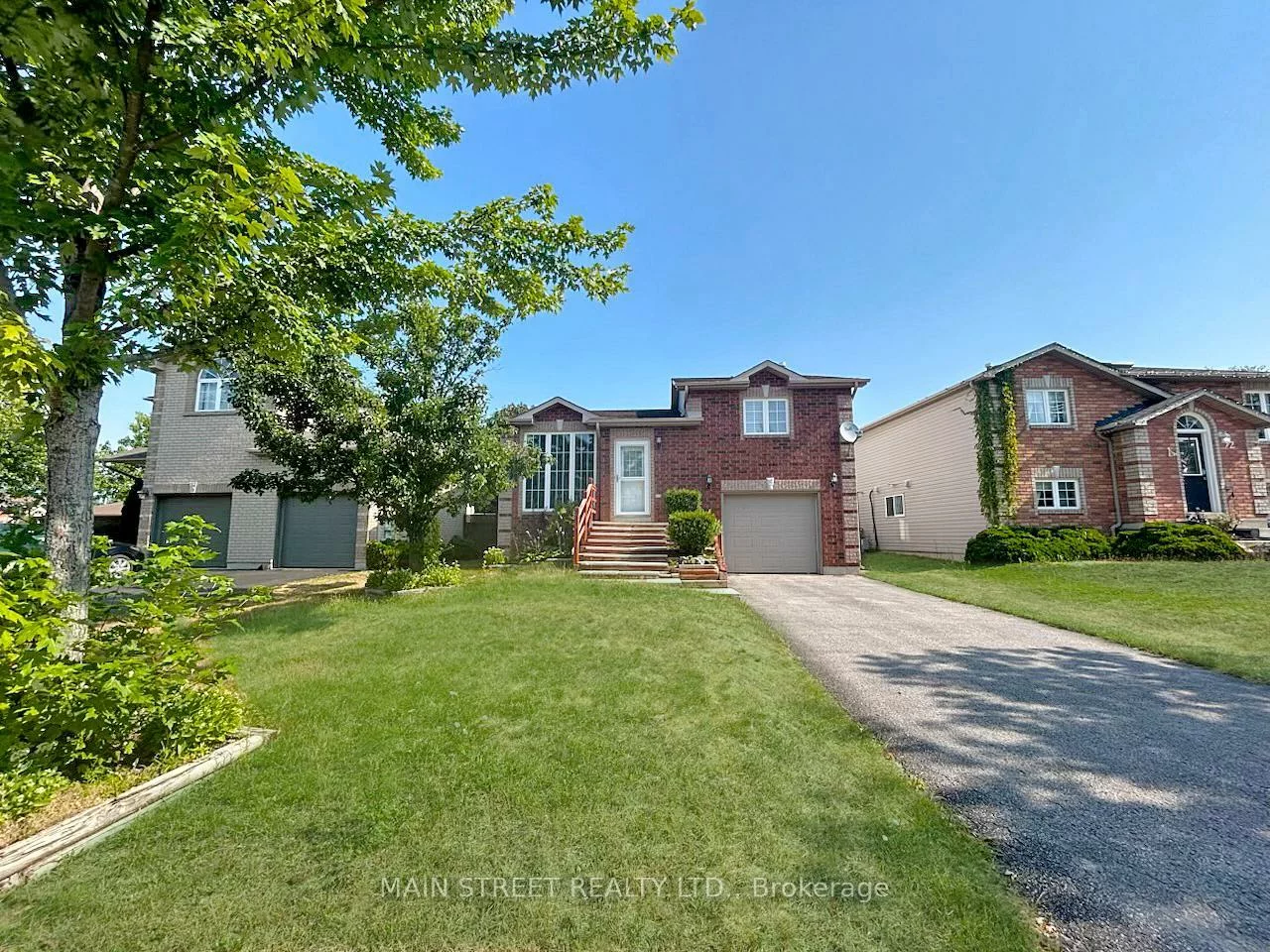 94, Silver Maple, Holly, Barrie