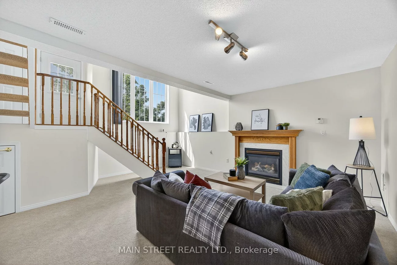 94, Silver Maple, Holly, Barrie
